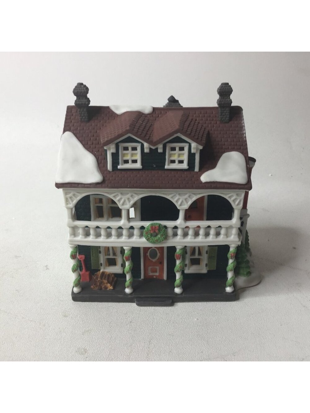Dept 56 New England Village Series Captains Cottage 98756